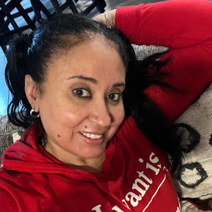 Meet your Posher, Elizabeth